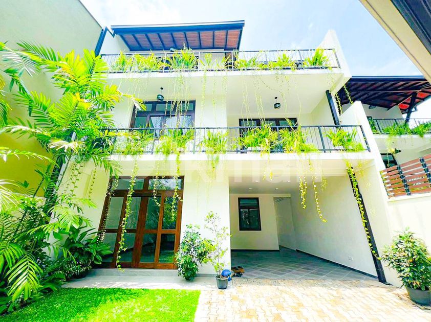 Architecture Designed Luxury House For Sale Thalawathugoda Ikman