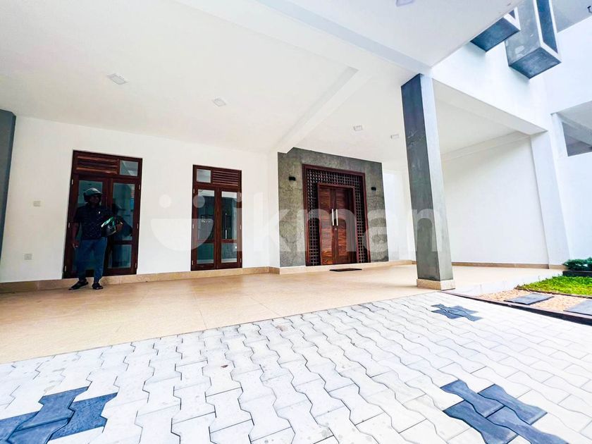 Brand New Two Storied House For Sale In Thalawathugoda Ikman