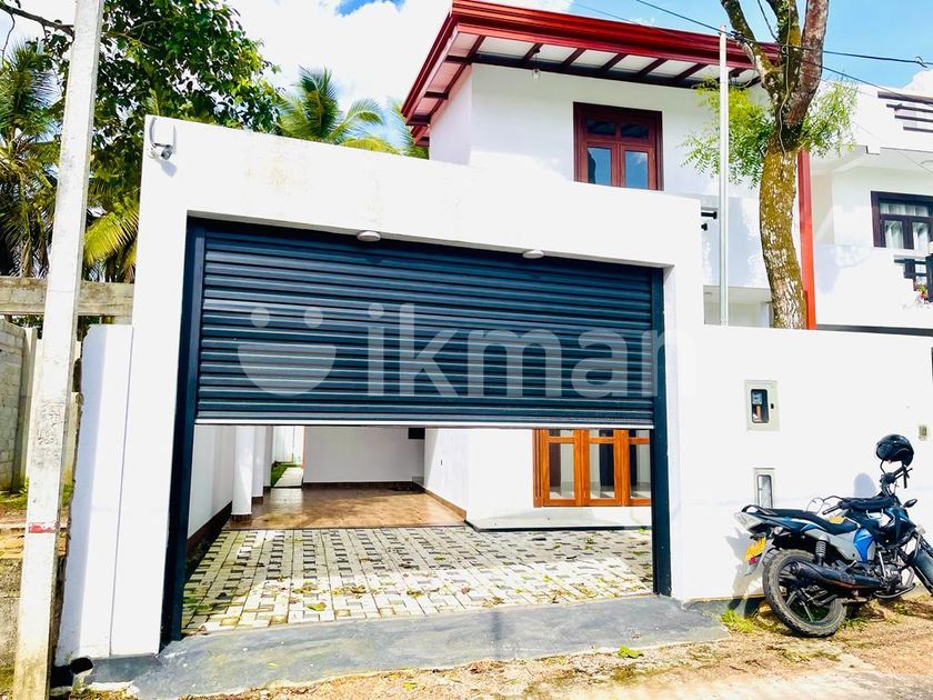 New Two Storied House For Sale In Athurugiriya Ikman