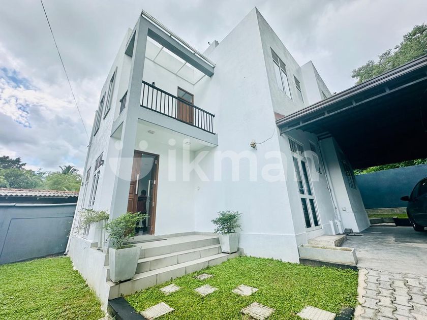 S Luxury Story In House For Sale Thalawathugoda Horahena Rd Ikman