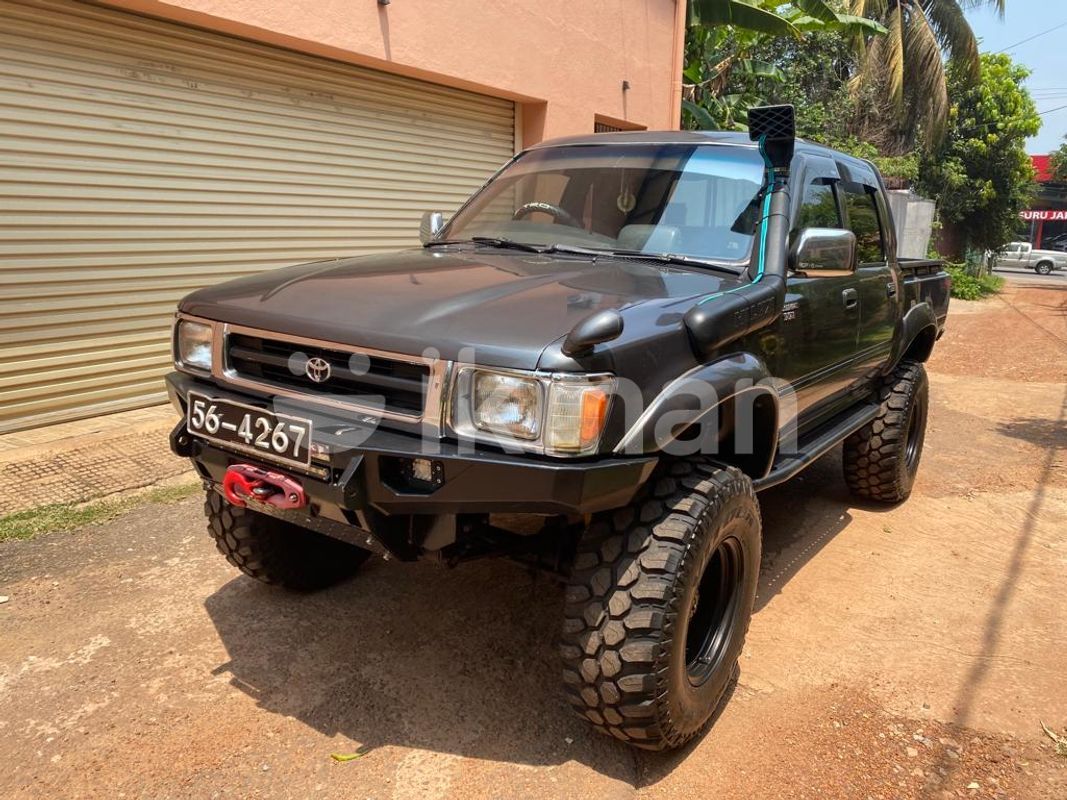 Toyota Hilux LN 106 1990 In Boralesgamuwa Ikman