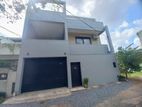 🏠 02 Storey Luxury House in Battaramulla (H2193)