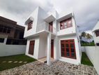 02-Story House for Sale in Kiribathgoda H1929