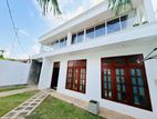 03 Story Luxury house With 11.05 P sale At Mount Lavinea