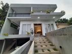 03 Story Modern House For Sale in Makola H1965