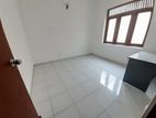 04 BR HOUSE FOR RENT IN OFF PETERSON LANE COLOMBO 6 - 451