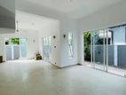 05 Bedroom Unfurnished 02 Storied House for Rent in Nugegoda (A6095)