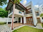 05 Bedrooms With Luxury Three-Storey House In Piliyandala