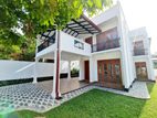 05BR Luxury 3 Story House For Sale In Piliyandala