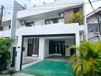 05BR Modern 3 Story House For Sale In Mt Lavinia