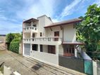 07 Bedroom Unfurnished 02 Storied House For Rent In Battaramulla (A873)