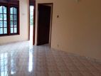 1 St Floor House for Rent in Mount Lavinia