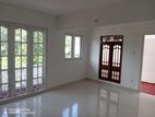 1 St Floor House for Rent in Mount Lavinia