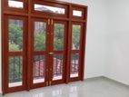 1 ST FLOOR HOUSE FOR RENT IN MOUNT LAVINIA TEMPLES ROAD