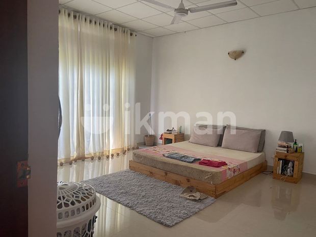 10 Bedroom Colonial Bungalow and House for Rent - Mount Lavinia (EM783), Colombo