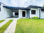 10 Perch Brand New Luxury Single Storey House for Sale in Athurugiriya