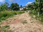 10 perches land for sale in wellawatte With a livable house