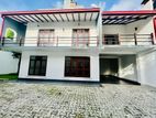 10 Perches Luxury House for Sale in Boralesgamuwa