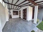 10p house for sale in athurugiriya