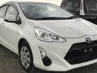 12% FLEXI LEASING 80% - TOYOTA AQUA 2015