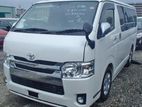 12% සුවිශේෂී අඩුම පොලීයට 80% ලීසිං - Toyota TRH 200 Super GL 2014