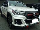 12% සුවිශේෂී අඩුම වාරිකයට 80% ලීසිං - TOYOTA HILUX ROCCO CAB 2018/2019