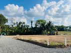 120 ප්‍රධාන බස් පාරට සමීපයෙන් විකිණීමට අගනා බිම් කොටස් - කහතුඩුව