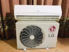 LG Air Conditionor 12000BTU
