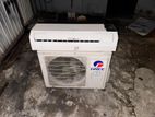 12000 BTU Gree Non Inverter Air Conditioner
