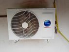 12000BTU LLOYD INVERTER AC