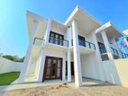 12.7 Perches - Box Type Super Quality Mordern 3 Storied House Moratuwa