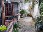 12p Land with house for sale in Wellawatta