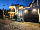 13 Perches / Bricks Walls Luxury 2 Storied House - Mattegoda