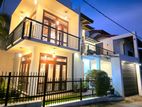 13 Perches - Two Storied Mordern House in Mattegoda