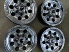 14” Alloy Wheels