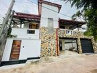 14 P With Brand New Luxury House In Battaramulla