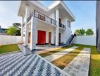 14.6 Perches / Bricks Walls Luxury 3 Storied House - Rawathawatta