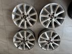 15” Alloy Wheels