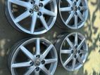 15” Alloy Wheels