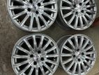 15” Alloy Wheels