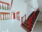 15 Perche - Mordern Super Quality 3 Story in Piliyandala