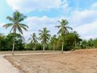 15.05 perches bare land for sale in Uhumiya