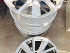 17” Alloy Wheels