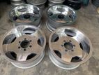 17” Alloy Wheels