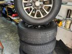 17 Inch alloy / 265/65R17