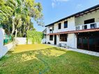 17 Perch Spacious Family House in Nugegoda