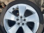 17 size Toyota Prius Alloy wheel set with use Tyre