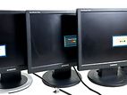 17 " - Square/ LCD Monitors/ USA / Dell//