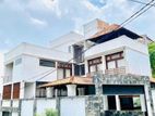 17.5 Perches 3 Storey House for Sale in Hokandara