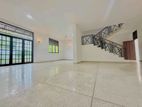 17p House for sale in nugegoda